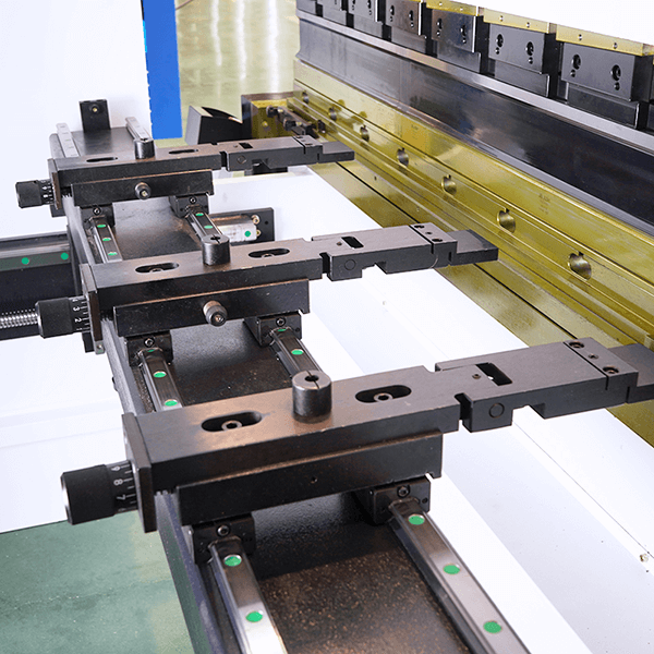 Learn What NC & CNC Press Brakes Do and Their Advantages/Disadvantages