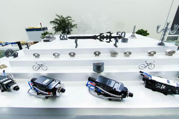 3. 절단 부품 전시대