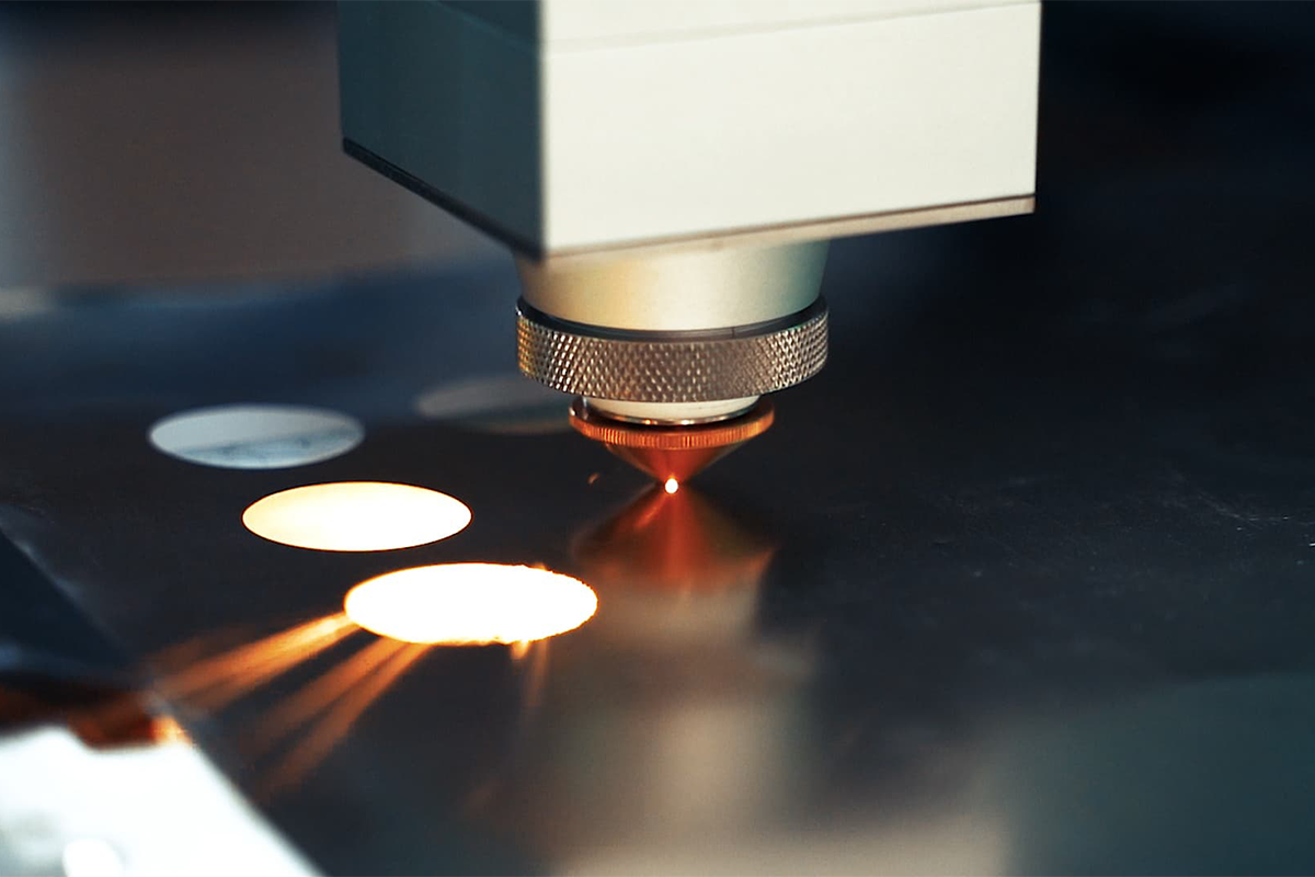 laser cutting machine