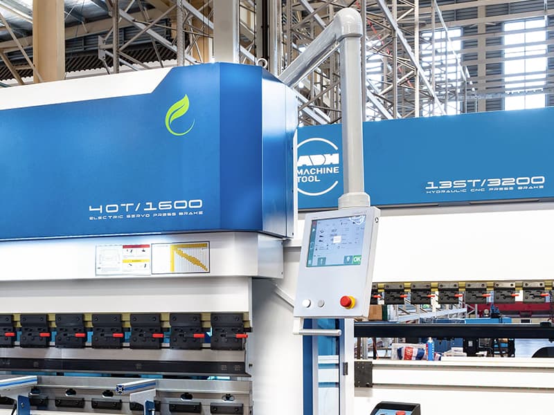 Sistema operativo de brazo en voladizo