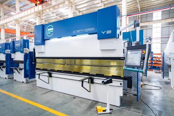 Delem DA69T 컨트롤러 장착 170T4000 CNC 프레스 브레이크