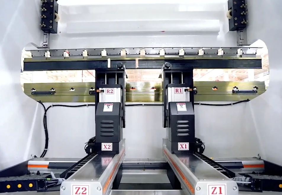 Оси гибочного пресса