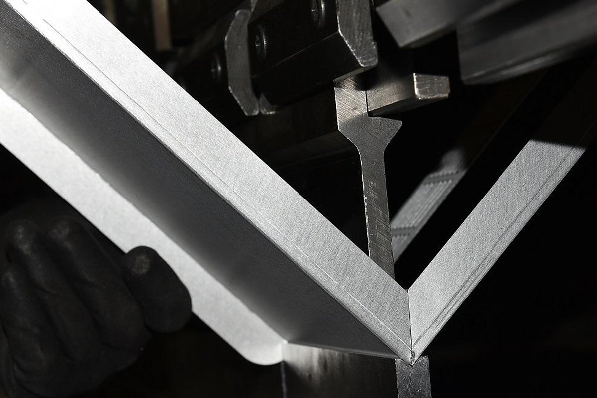 How to Decrease Material Warping on a CNC Press Brake