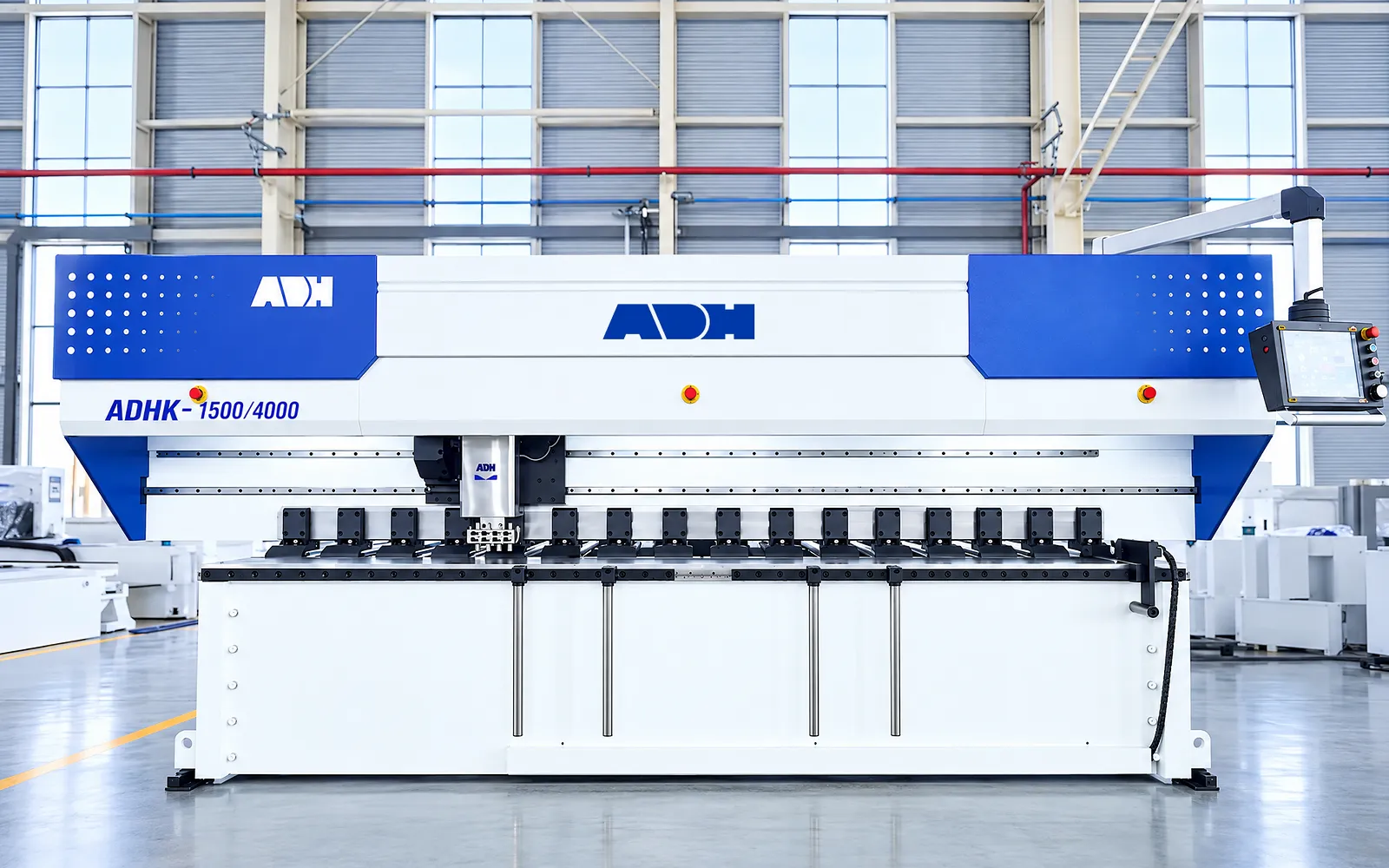 Вертикална CNC машина за V-образно канализиране ADRK