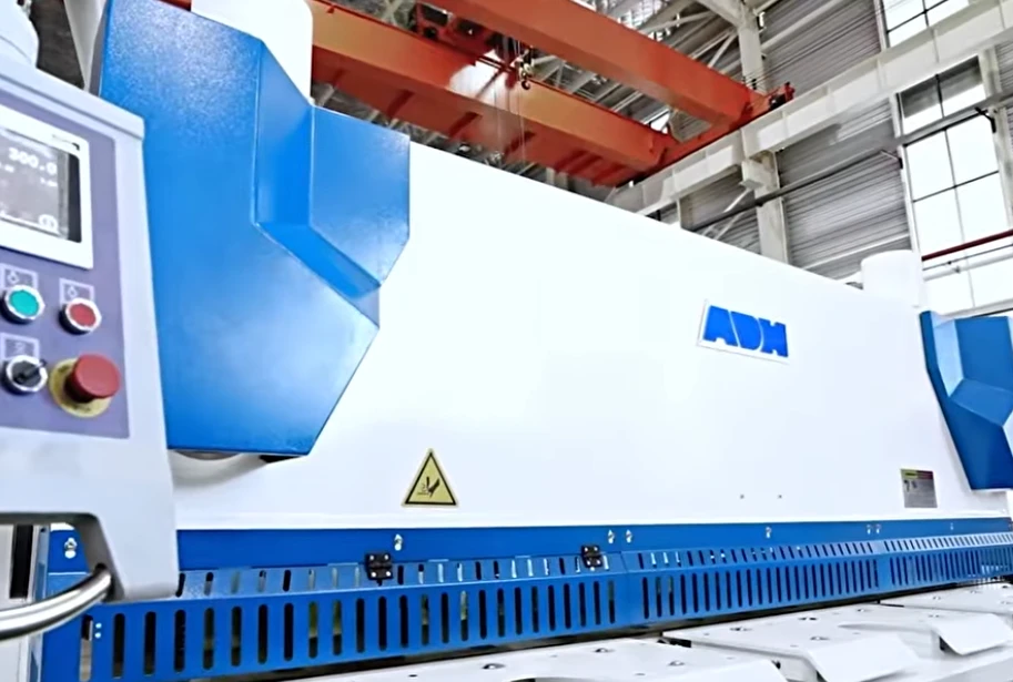 Shearing Machines for Different Materials: Capacity and Blade Selection