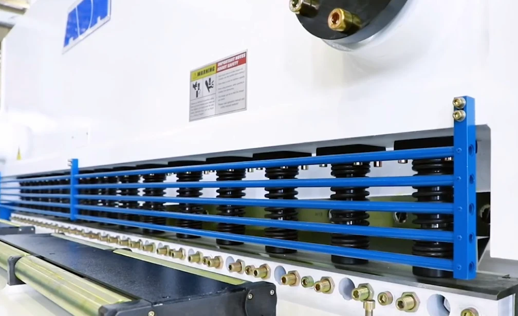 Shearing Machine Cutting Process: Setup and Cut Quality